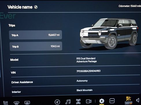 Used 2025 Rivian R1S Adventure Dual AWD/4WD image 7