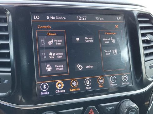 Used 2020 Jeep Grand Cherokee Overland AWD/4WD image 17