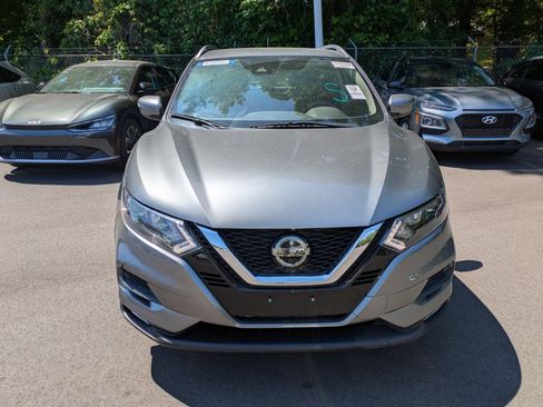 Used 2021 Nissan Rogue Sport SV AWD/4WD image 2