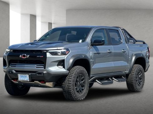 New 2026 Chevrolet Colorado ZR2 w/ Midnight Edition AWD/4WD image 8