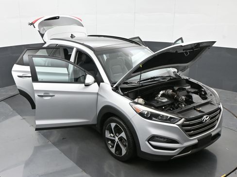 Used 2016 Hyundai Tucson Limited w/ Option Group 03 image 44