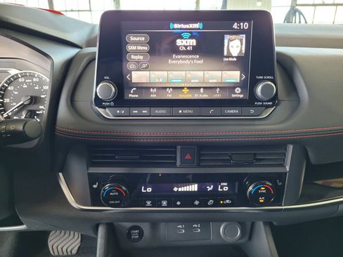 New 2026 Nissan Rogue SV AWD/4WD image 10