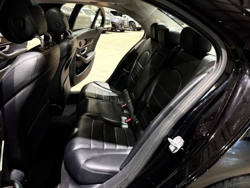 Used 2018 Mercedes-Benz C 300 Sedan w/ Premium Package image 18