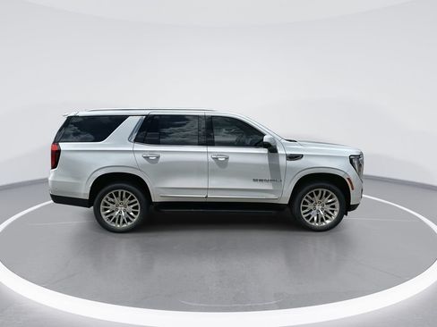 New 2026 GMC Yukon Denali w/ LPO, Floor Liner Package RWD image 9