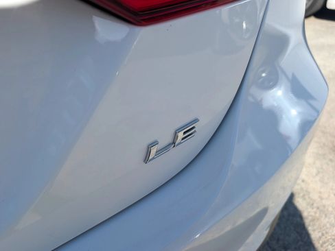 Used 2018 Toyota Camry LE FWD image 6