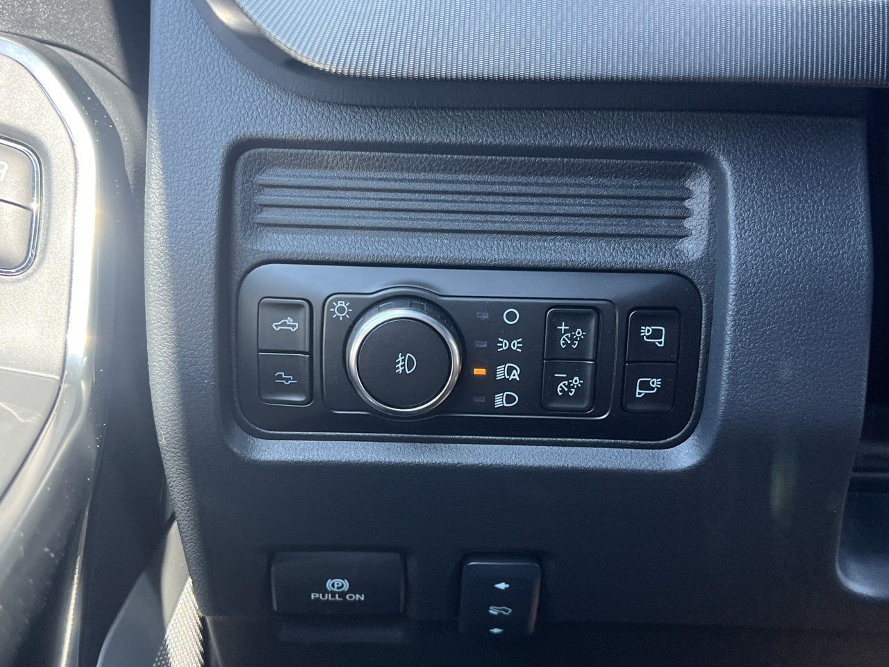 New 2027 Ford F350 Platinum AWD/4WD image 16