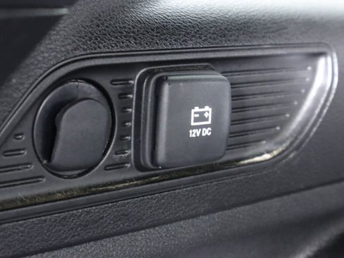 Used 2024 Jeep Grand Cherokee Laredo AWD/4WD image 34