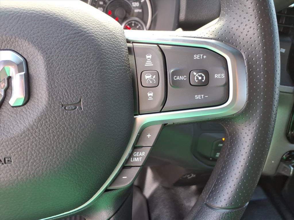 New 2026 RAM 2500 Tradesman w/ Chrome Appearance Group AWD/4WD image 25