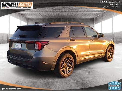 Used 2025 Ford Explorer ST-Line w/ ST-Line Street Pack image 5