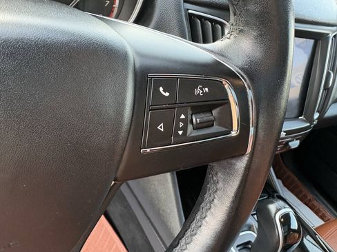 Used 2017 Maserati Levante AWD/4WD image 38