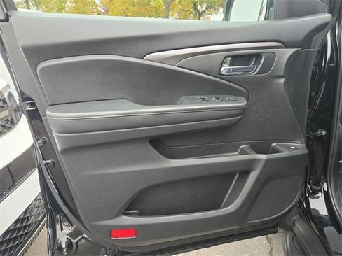 Used 2021 Honda Passport Sport image 14