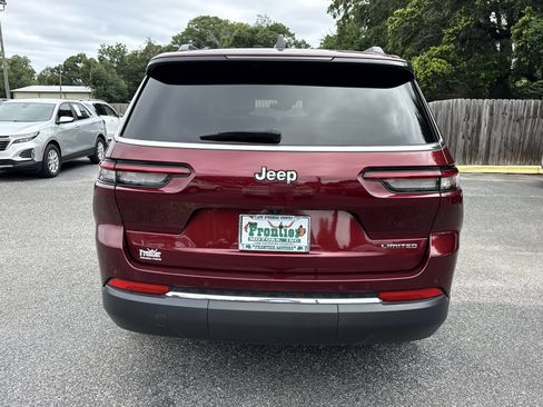 Used 2024 Jeep Grand Cherokee L Limited RWD image 4