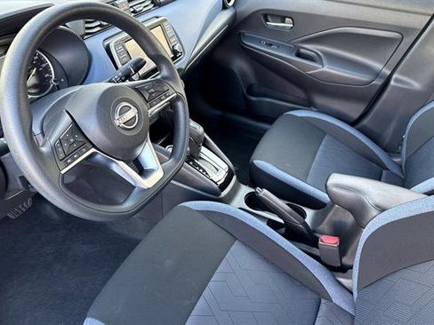Used 2024 Nissan Versa SV image 9