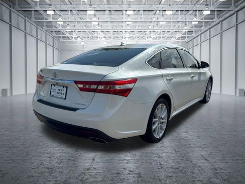 Used 2013 Toyota Avalon Limited image 7