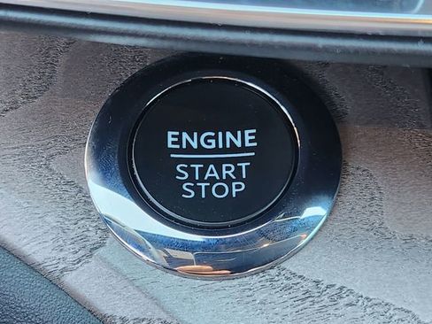 Used 2023 Ford Explorer Platinum w/ Technology Package image 21