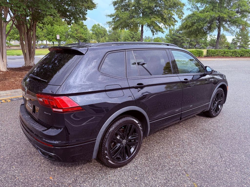 Used 2022 Volkswagen Tiguan SE R-Line AWD/4WD image 13