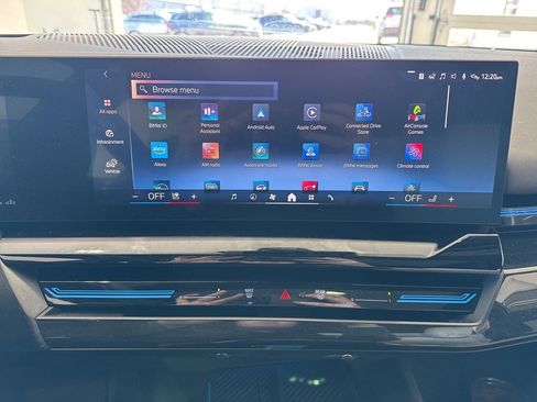 Used 2025 BMW 530i xDrive w/ Premium Package image 27