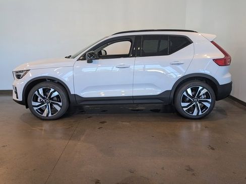 New 2026 Volvo XC40 B5 Ultra w/ Climate Package image 3