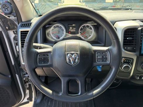 Used 2018 RAM 1500 Classic SLT RWD image 19
