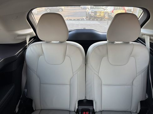 New 2026 Volvo XC90 B6 Ultra w/ Protection Package image 36