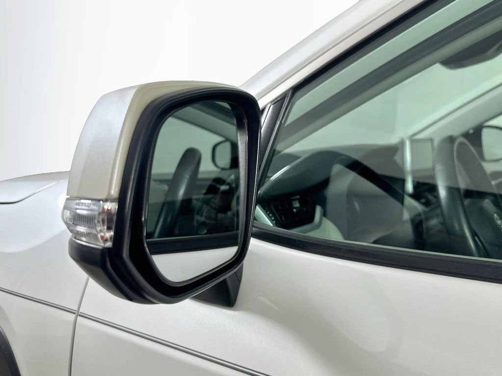 Used 2024 Toyota RAV4 XLE Premium FWD image 39