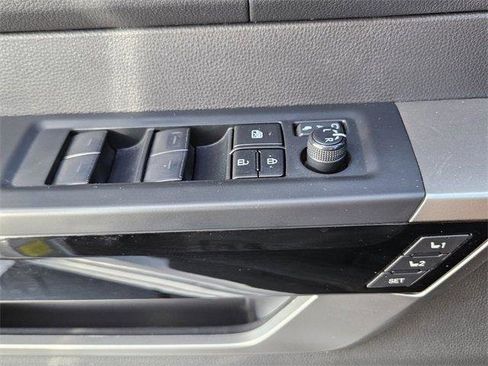 Used 2024 Toyota Tundra Limited image 17