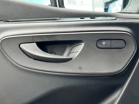 Used 2025 Mercedes-Benz Sprinter 2500 image 26