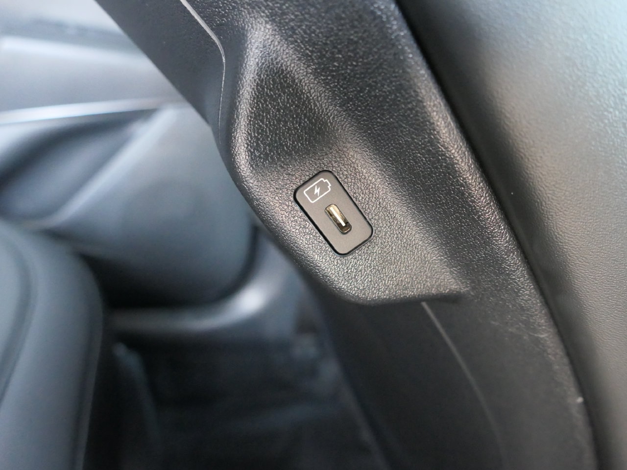 Used 2025 Kia Niro EX FWD image 22