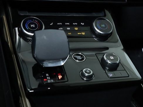 Used 2023 Land Rover Range Rover Sport SE image 27