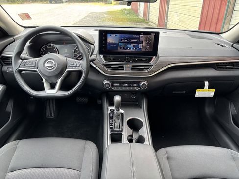 New 2026 Nissan Altima 2.5 SV FWD image 20