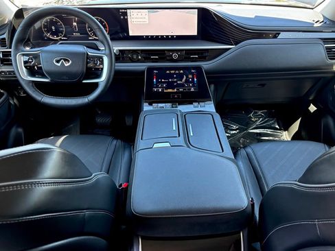 Certified 2026 INFINITI QX80 Luxe w/ Cargo Package AWD/4WD image 9