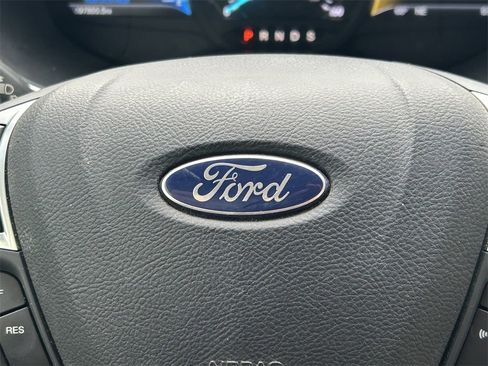 Used 2017 Ford Edge Titanium w/ Equipment Group 301A image 37