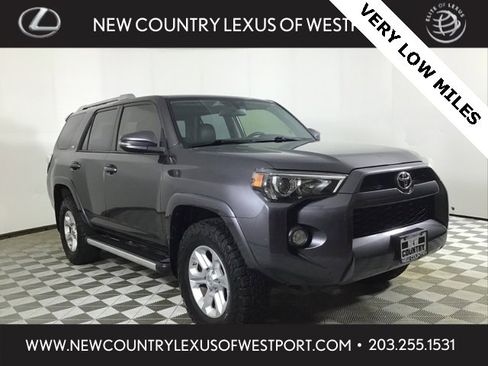 Used 2017 Toyota 4Runner SR5 Premium image 1