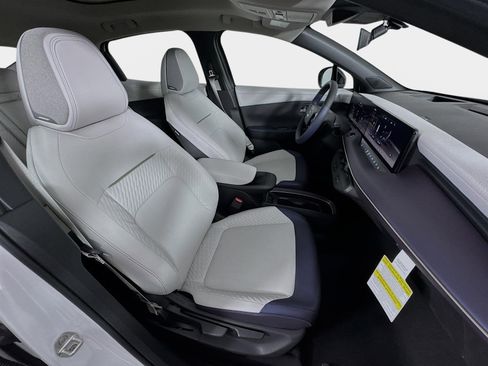 New 2026 Nissan Leaf Platinum+ FWD image 29