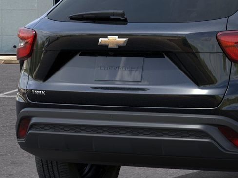 New 2026 Chevrolet Trax LS w/ Driver Confidence Package FWD image 14