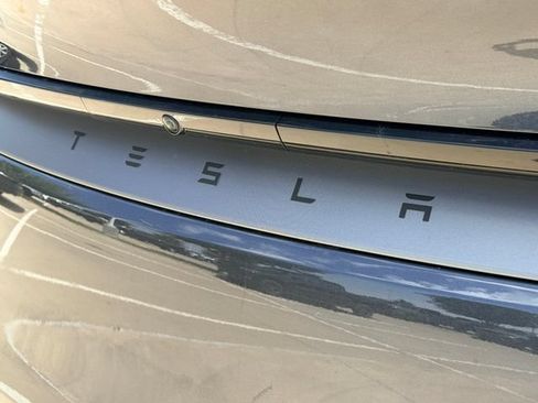 Used 2026 Tesla Model Y Long Range AWD/4WD image 15