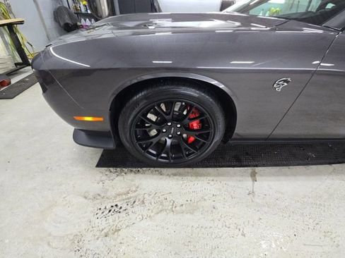 Used 2016 Dodge Challenger SRT Hellcat image 15