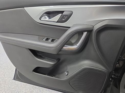 Used 2020 Chevrolet Blazer LT image 28