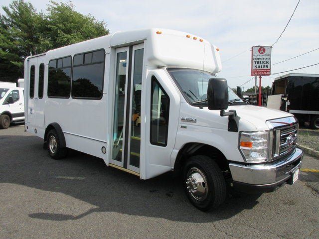 Used 2019 Ford E-350 and Econoline 350 Super Duty w/ Shuttle Bus Prep Package RWD image 3
