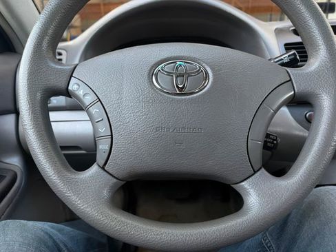 Used 2005 Toyota Camry LE FWD image 7