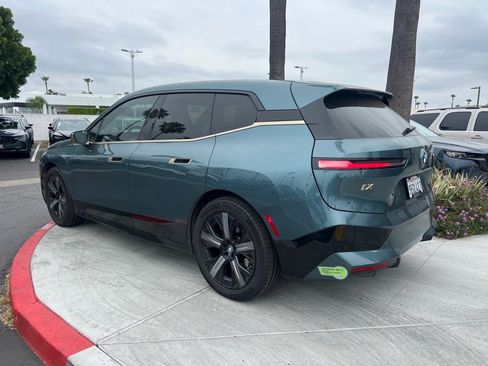 Used 2023 BMW iX xDrive50 w/ Premium Package image 3