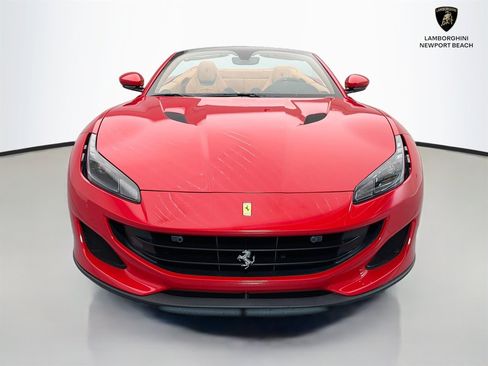 Used 2019 Ferrari Portofino RWD image 2