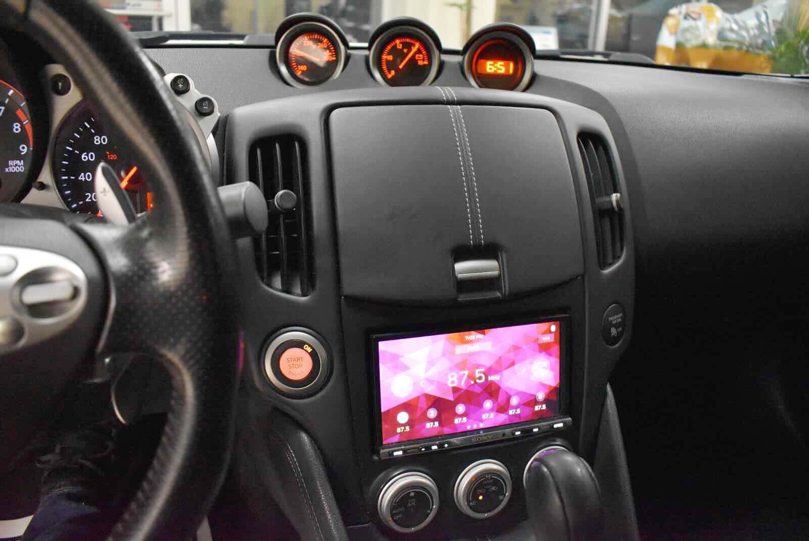 Used 2014 Nissan 370Z Coupe RWD image 14