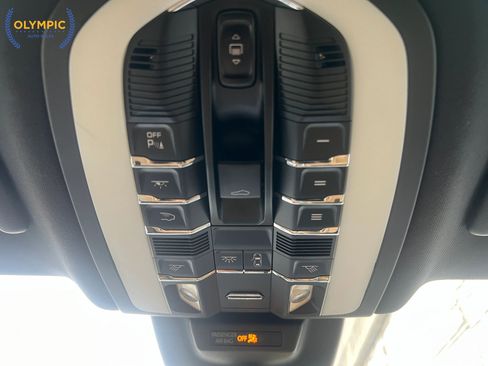 Used 2017 Porsche Macan S w/ Premium Package Plus image 43