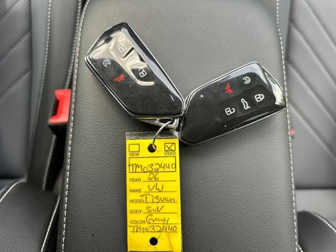 Certified 2026 Volkswagen Tiguan SE FWD image 58