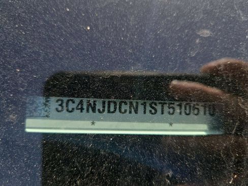 Used 2025 Jeep Compass Limited AWD/4WD image 6