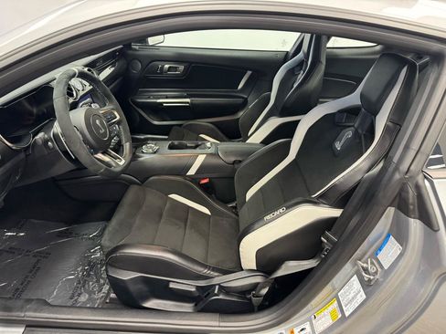 Used 2021 Ford Mustang Shelby GT500 w/ Carbon Fiber Track Pack RWD image 14