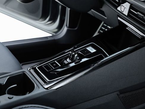 New 2026 Volkswagen Golf 2.0T Hatchback image 33