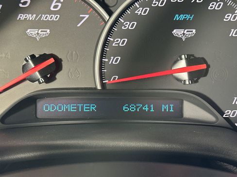 Used 2013 Chevrolet Corvette Grand Sport w/ 3LT Preferred Equipment Group image 19