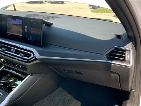 Used 2023 BMW 330i Sedan w/ Convenience Package image 18